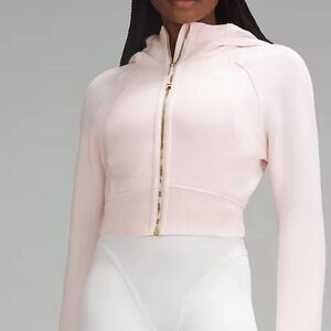 Lululemon BRAND NEW
Scuba Full-Zip Cropped Hoodie